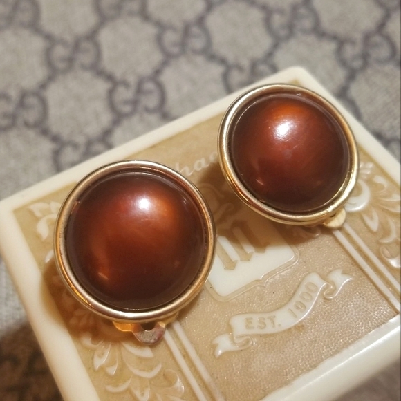 Vintage Jewelry - Vintage LISNER Coppery Brown Enamel Button Earrings